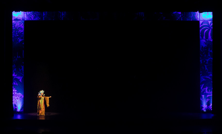 Entrega da reforma do telhado do Teatro Guaíra / parceria da AUDI - Apresentação de Ballet para 600 crianças de escolas públicas.