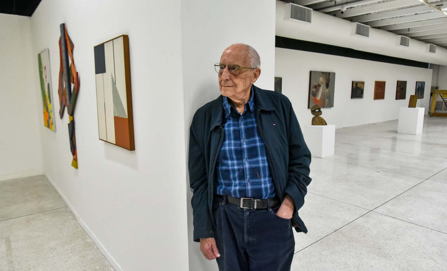 Museu de Arte Contemporânea do Paraná (MAC Paraná) - Últimos dias | O acervo do MAC pelo Olhar de Fernando Velloso – Fica em cartaz até o próximo domingo (05), a mostra “O Acervo do MAC pelo olhar de Fernando Velloso”, presente na sala 08 do MAC no MON.