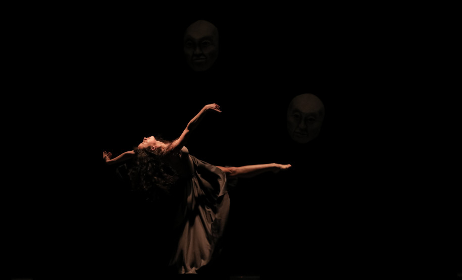 Balé Teatro Guaíra levanta a plateia e emociona no Festival de Dança de Londrina