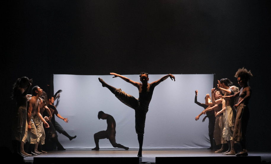 Balé Teatro Guaíra apresenta em novembro espetáculo que concorre a prêmio nacional