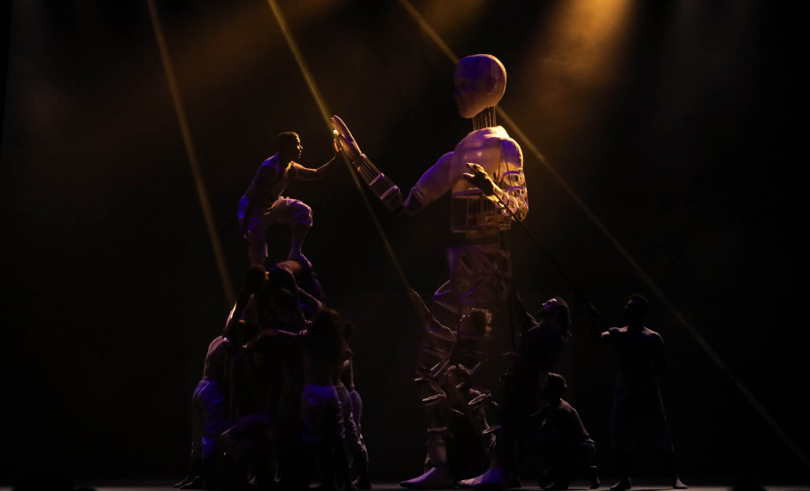 Balé Teatro Guaíra apresenta em novembro espetáculo que concorre a prêmio nacional