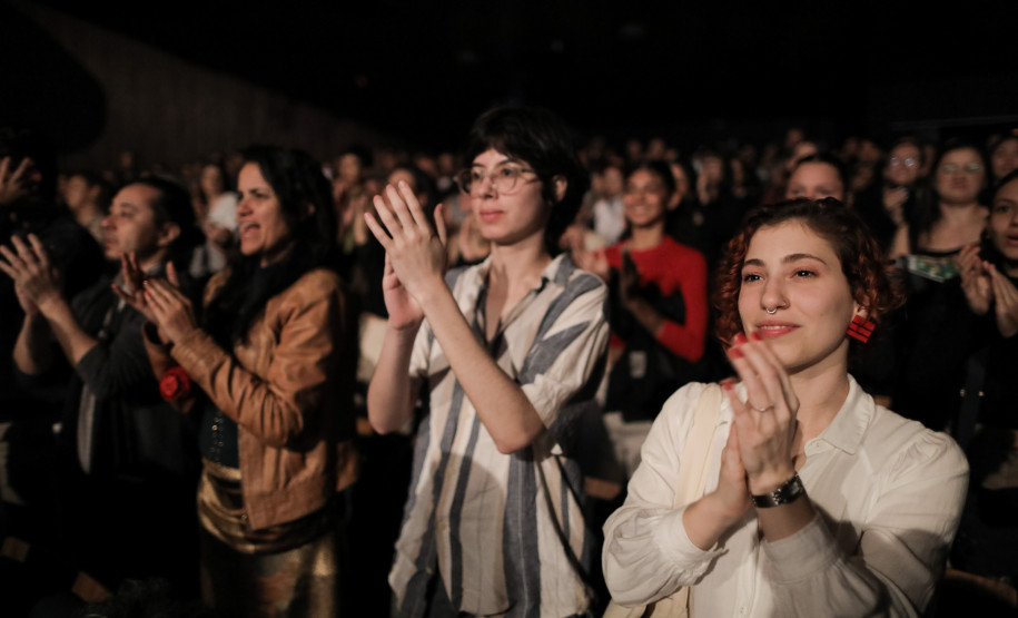 Balé Teatro Guaíra levanta a plateia e emociona no Festival de Dança de Londrina
