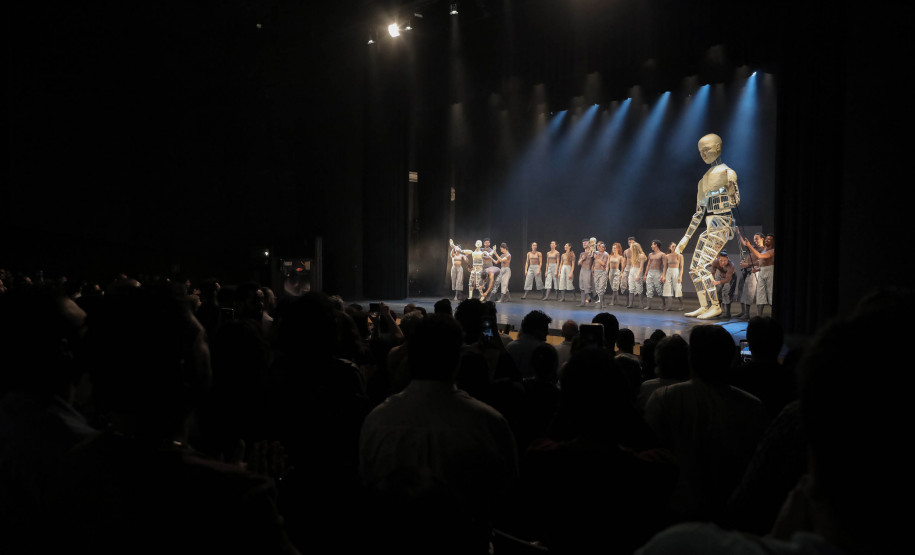Balé Teatro Guaíra apresenta em novembro espetáculo que concorre a prêmio nacional