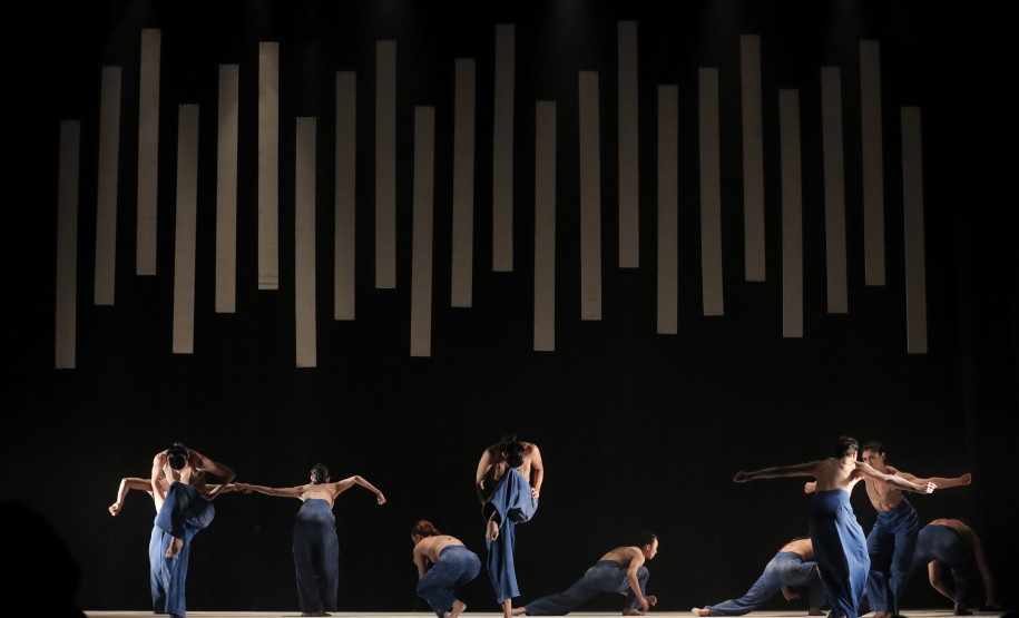 Balé Teatro Guaíra levanta a plateia e emociona no Festival de Dança de Londrina