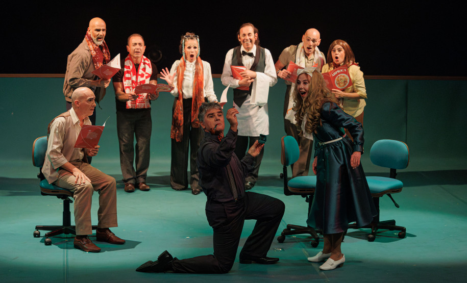 Sucesso de público, “Gregor – uma odisseia patética” volta ao Teatro José Maria Santos