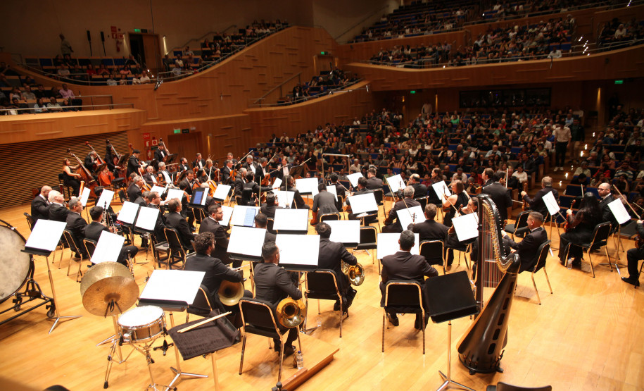 Orquestra Sinfônica do Paraná reúne mil pessoas em concerto inédito em Belo Horizonte