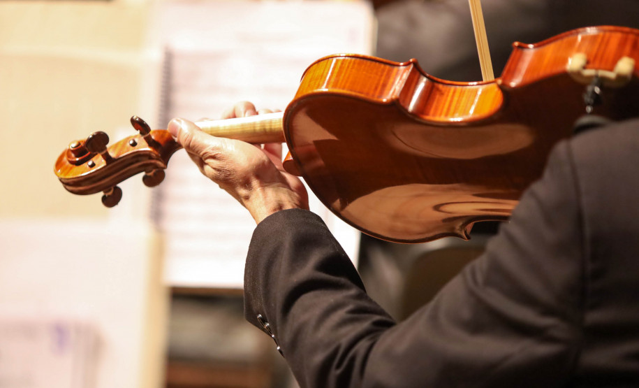 Recepção calorosa do público: Orquestra Sinfônica do Paraná abre o Festival de Música de Maringá
