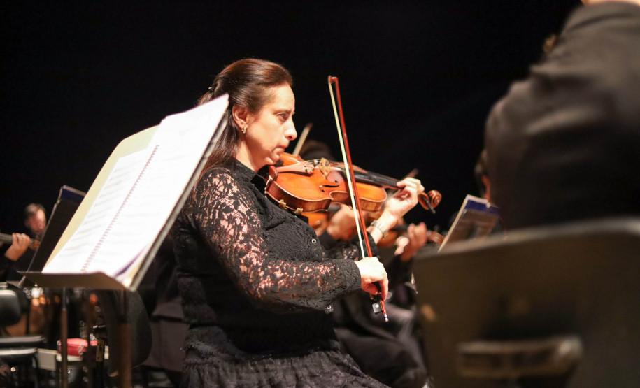 Recepção calorosa do público: Orquestra Sinfônica do Paraná abre o Festival de Música de Maringá