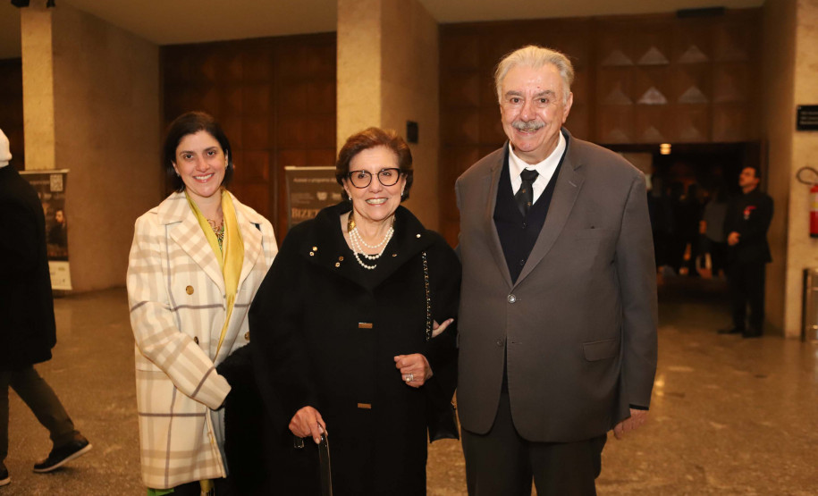 Ópera de Paris e Orquestra Sinfônica do Paraná emocionam Teatro Guaíra lotado