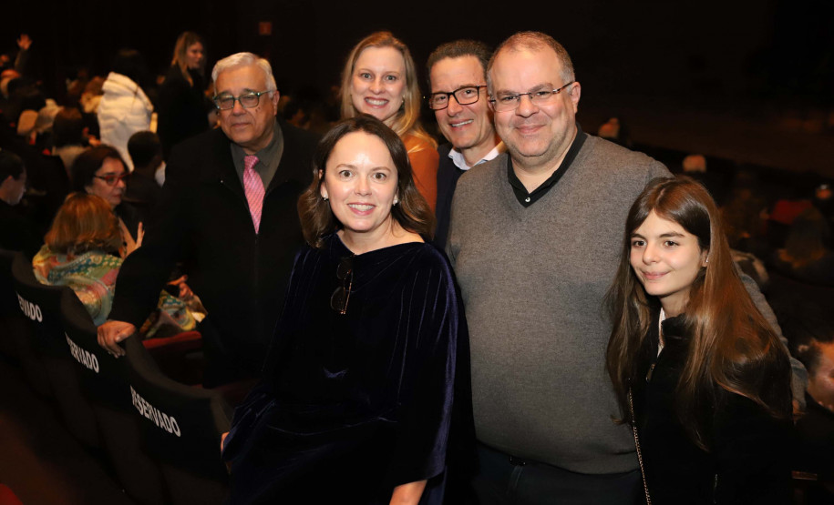 Ópera de Paris e Orquestra Sinfônica do Paraná emocionam Teatro Guaíra lotado