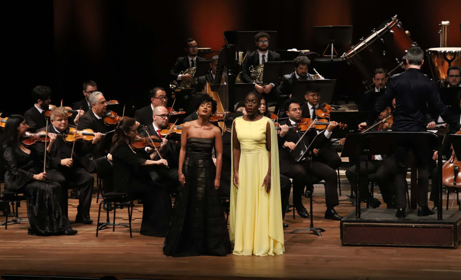 Ópera de Paris e Orquestra Sinfônica do Paraná emocionam Teatro Guaíra lotado