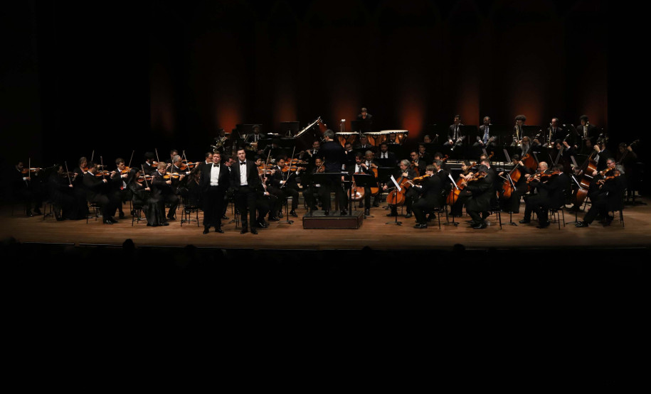 Ópera de Paris e Orquestra Sinfônica do Paraná emocionam Teatro Guaíra lotado