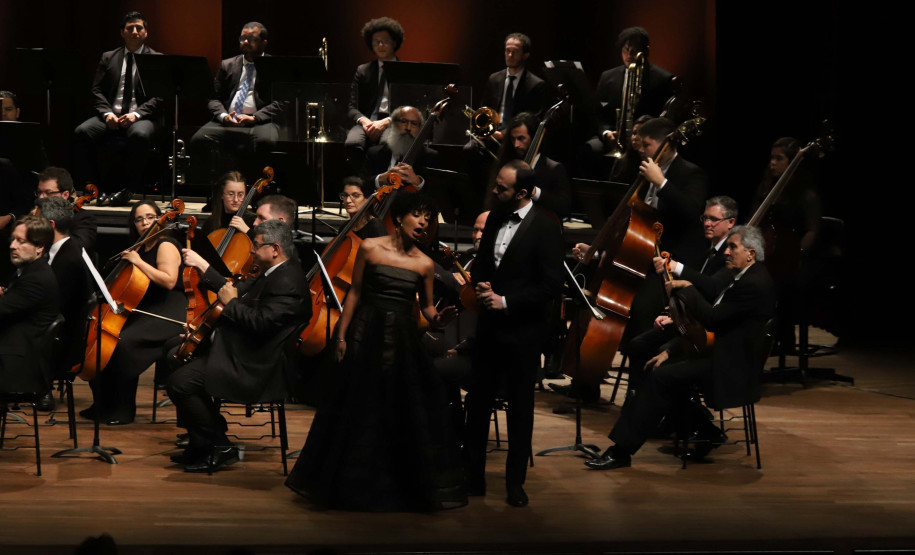 Ópera de Paris e Orquestra Sinfônica do Paraná emocionam Teatro Guaíra lotado