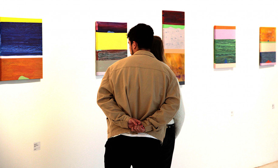 Museu de Arte Contemporânea do Paraná (MAC Paraná) - Quarta Pública |Jogo ABACORES – Exposição Pinturas Cometidas, de Ronald Simon – Na próxima quarta (22), das 10h às 11h30 e das 14h às 16h, a equipe da ação educativa da Mostra Ronald Simon