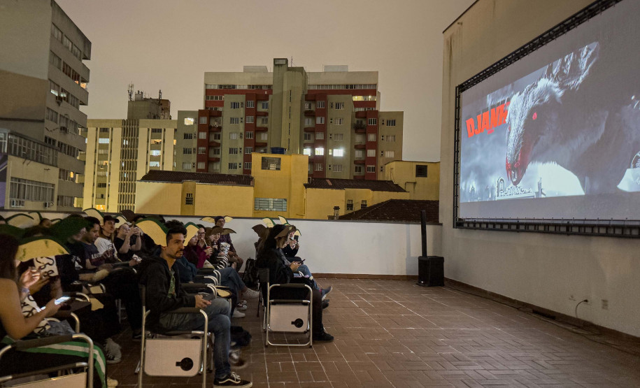 Museu da Imagem e do Som (MIS-PR)  - Festival Djanho! – No dia 29 de outubro se inicia um dos principais eventos de cinema fantástico do país, a mostra “Djanho!”. Os filmes serão exibidos no Espaço Cadeia Produtiva, Cine Passeio, Museu de Ciências Forenses e na Cinemateca de Curitiba.