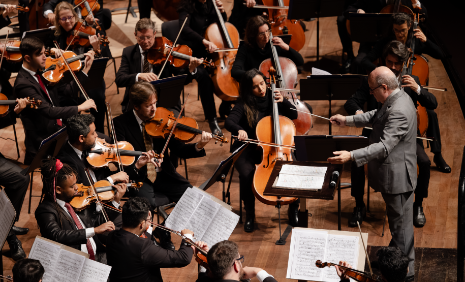 Orquestra Sinfônica do Paraná se apresenta em Maringá com mestres do período clássico