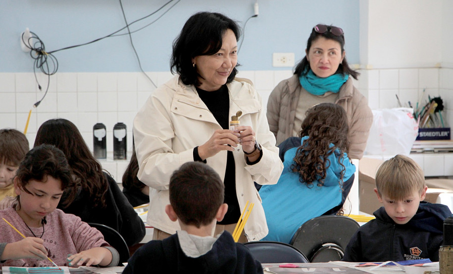 Oficinas de arte no CJAP aproximam culturas e ampliam repertório criativo de alunos