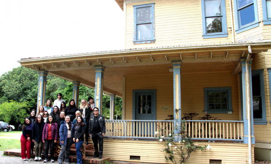 Curso resgata memória artística de Curitiba com foco nas pinturas decorativas da Casa Gomm