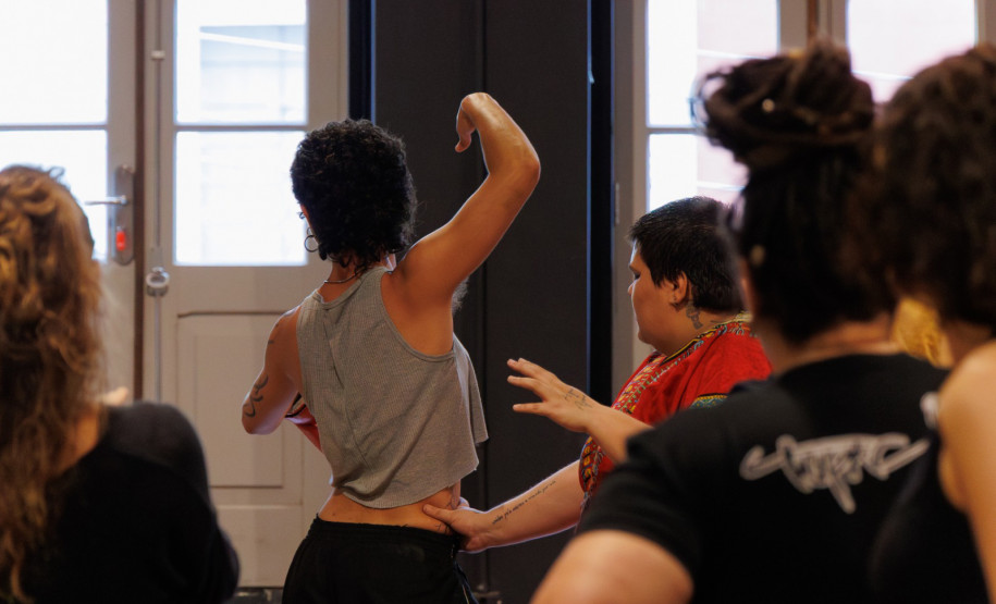 Com apoio do Estado, artistas encerram programa de formação cênica com apresentações gratuitas na Alfaiataria