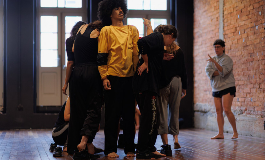 Com apoio do Estado, artistas encerram programa de formação cênica com apresentações gratuitas na Alfaiataria