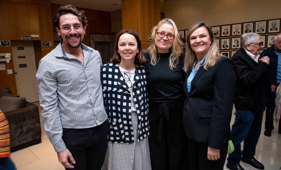 Estado firma acordo para retomada das obras do Museu de Arte Contemporânea do Paraná