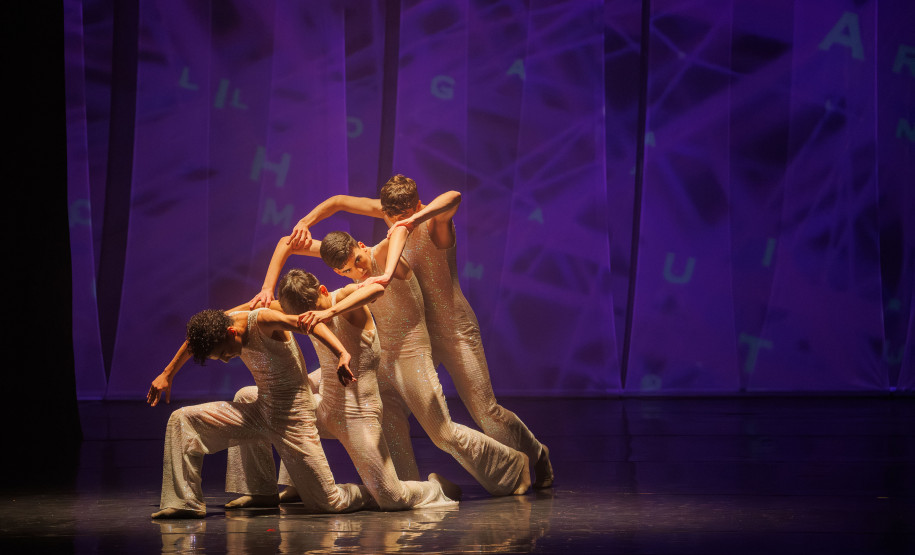 ALGO/RITMO, espetáculo da EDTG está de volta ao palco do Teatro Guaíra