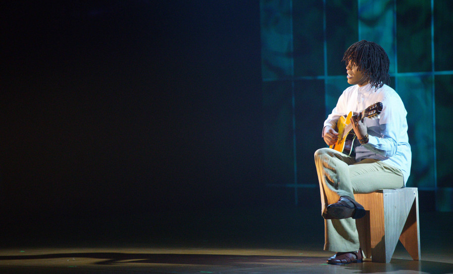 Centro Cultural Teatro Guaíra - Auditório Bento Munhoz da Rocha Neto (Guairão) Djavan: Vidas pra Contar – Nos dias 7 e 8 de novembro (sexta e sábado), o Teatro Guaíra recebe o aclamado espetáculo “Djavan – O Musical: Vidas Para Contar”, uma celebração da vida e da obra de um dos maiores nomes da Música Popular Brasileira.