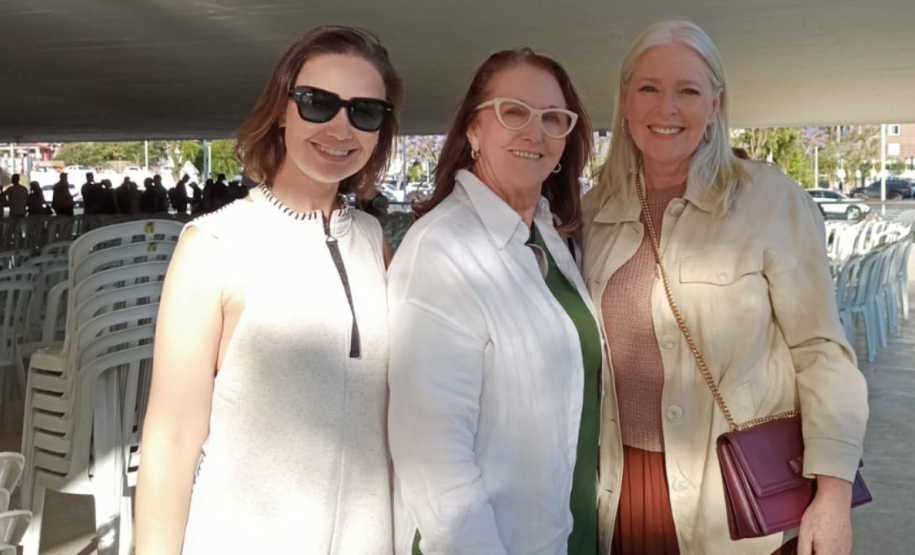 Penúltimo concerto da Orquestra Sinfônica do Paraná no vão do MON reuniu mais de mil pessoas.