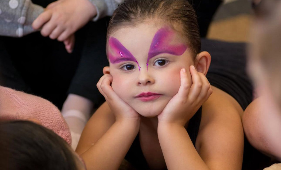 "Homenagem ao Cirque du Soleil”, uma criação da Kaesemodel Escola de Danças.