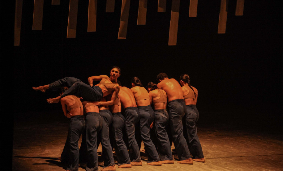 “Contraponto” volta a Curitiba e reúne mais de 4 mil espectadores no Guairão