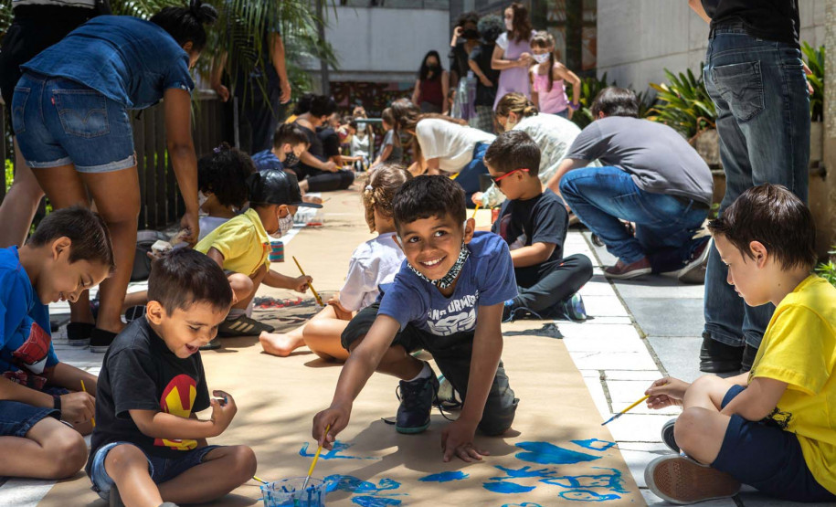 Novembro na Biblioteca Pública tem oficinas, música, ações para crianças e muito mais