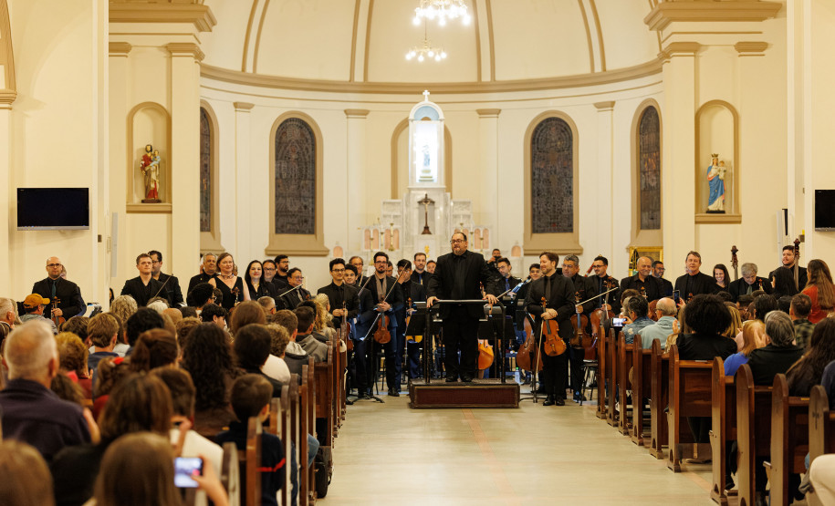 Orquestra Sinfônica do Paraná lota santuário na Lapa e segue para concerto em Campo Largo
