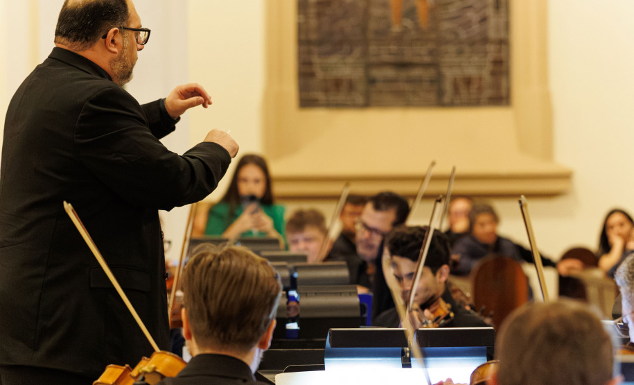 Orquestra Sinfônica do Paraná lota santuário na Lapa e segue para concerto em Campo Largo