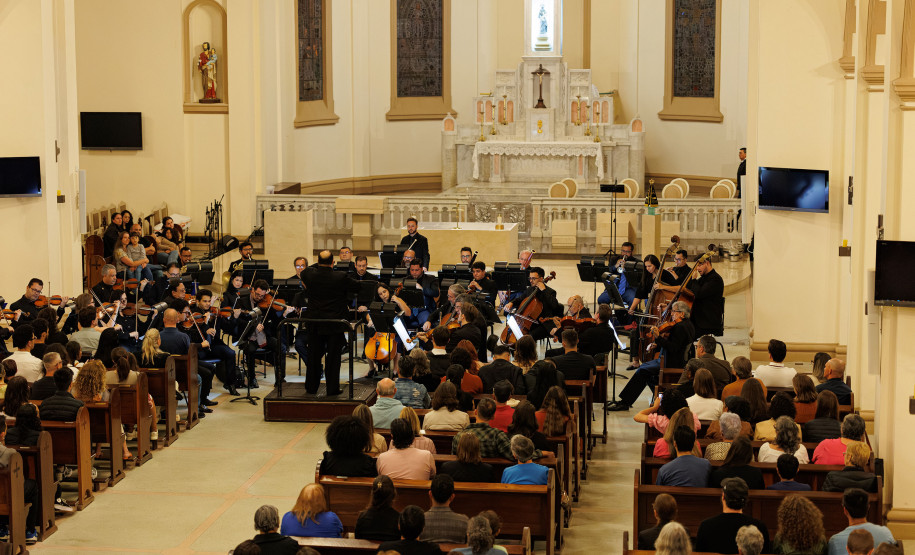 Orquestra Sinfônica do Paraná lota santuário na Lapa e segue para concerto em Campo Largo