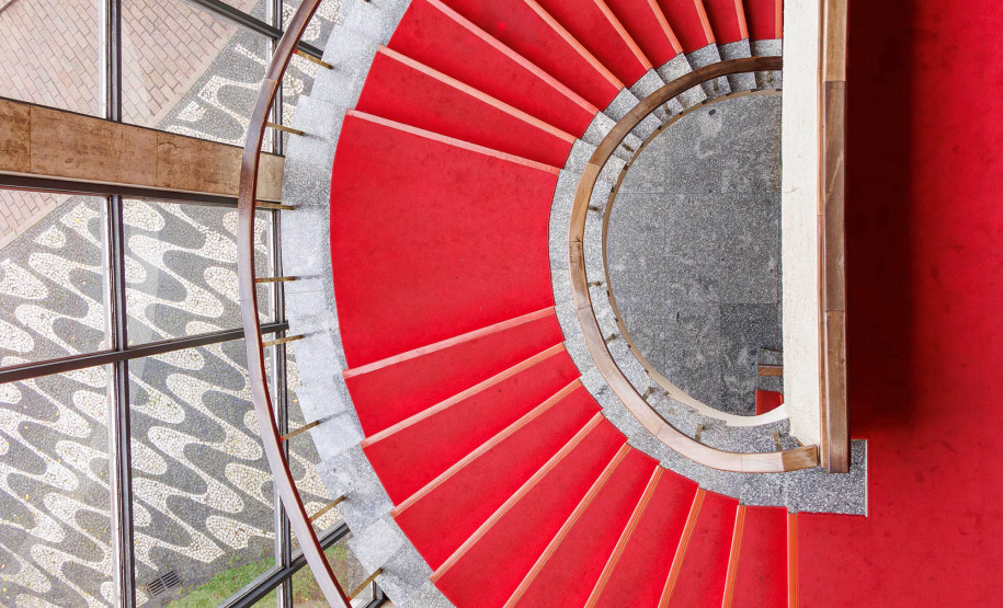 Oscar das artes cênicas elege Teatro Guaíra como melhor casa de espetáculos do Brasil