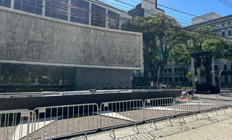 Teatro Guaíra será cenário da abertura oficial do Natal de Curitiba 2025