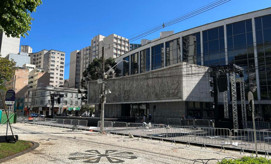 Teatro Guaíra será cenário da abertura oficial do Natal de Curitiba 2025