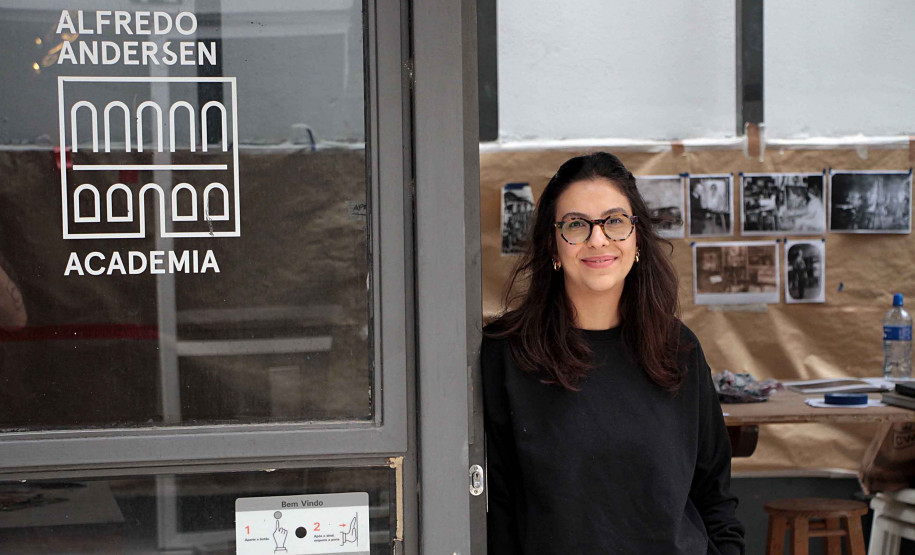 Entre o real e o fantástico: Laura Ridolfi é nova residente no Museu Casa Alfredo Andersen