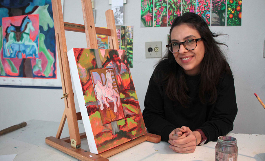 Entre o real e o fantástico: Laura Ridolfi é nova residente no Museu Casa Alfredo Andersen