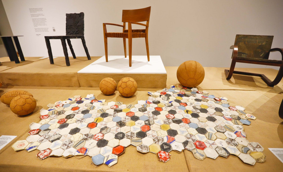 MON oferece visitas mediadas com a curadora Adélia Borges