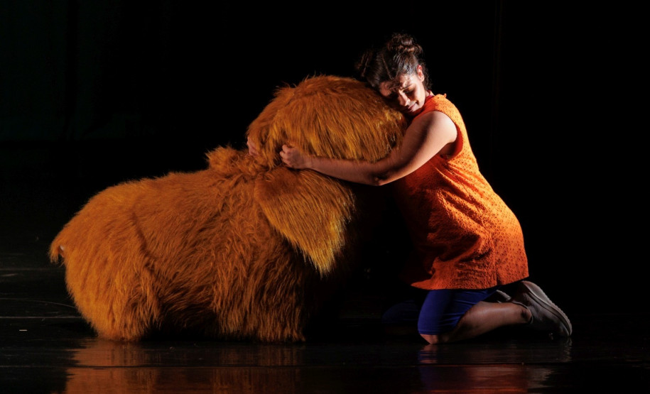 “Maria em Busca de Hovy”: Teatro José Maria Santos recebe peça sobre olhar infantil