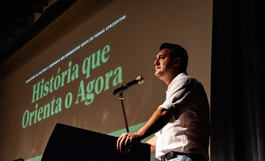 Ratinho Junior celebra preservação da história no lançamento do projeto Memória Paraná