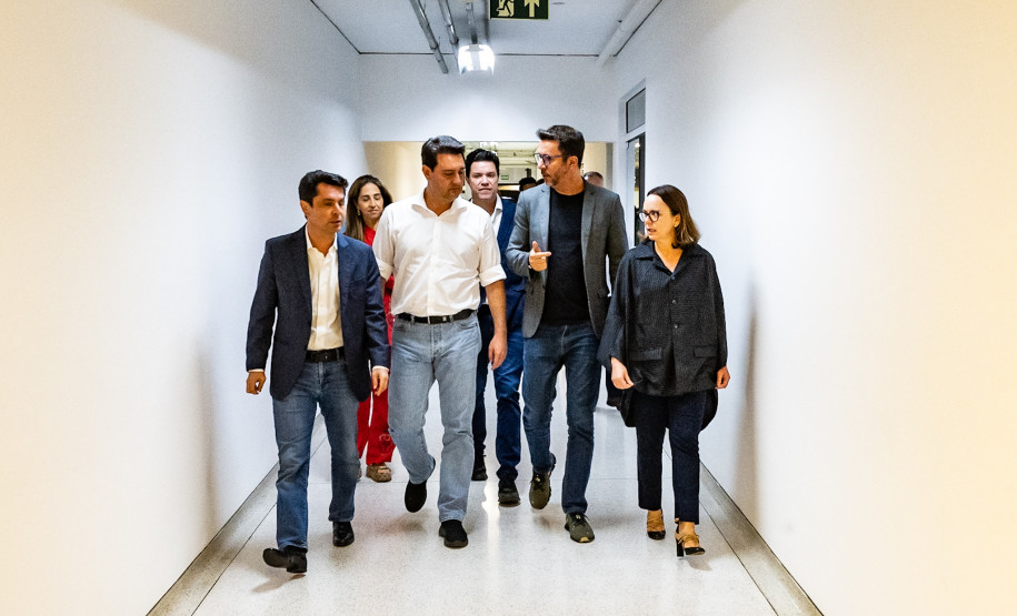 Ratinho Junior celebra preservação da história no lançamento do projeto Memória Paraná