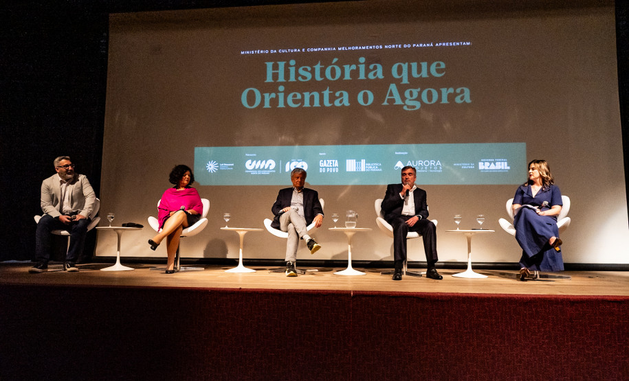Ratinho Junior celebra preservação da história no lançamento do projeto Memória Paraná