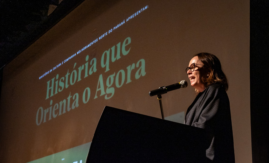 Ratinho Junior celebra preservação da história no lançamento do projeto Memória Paraná