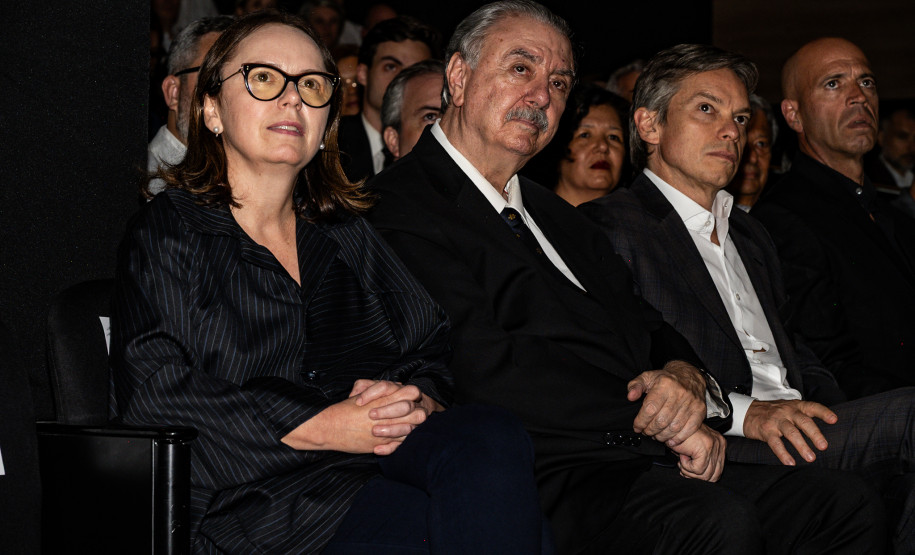 Ratinho Junior celebra preservação da história no lançamento do projeto Memória Paraná