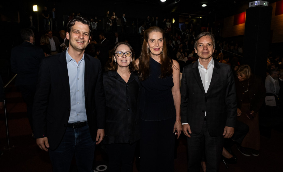 Ratinho Junior celebra preservação da história no lançamento do projeto Memória Paraná