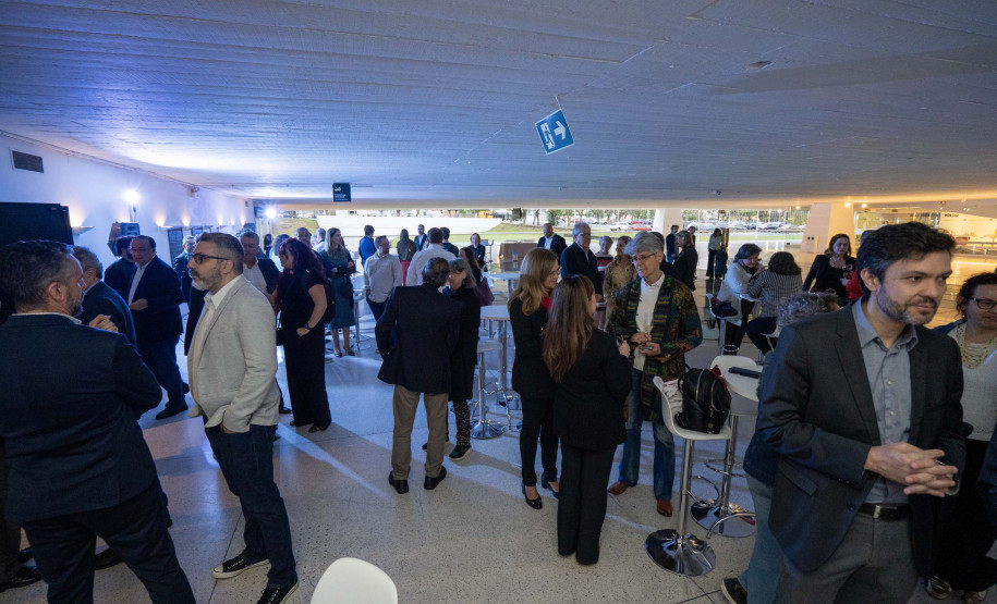 Ratinho Junior celebra preservação da história no lançamento do projeto Memória Paraná