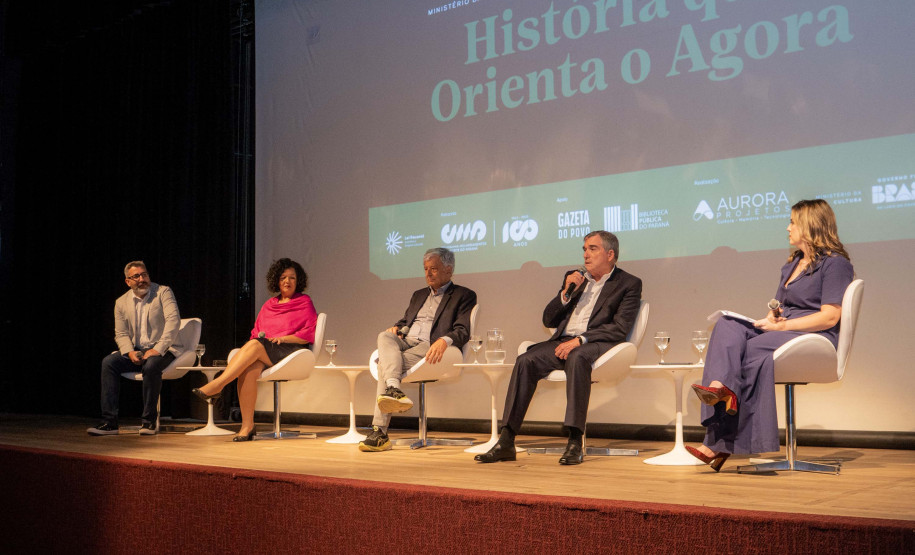Ratinho Junior celebra preservação da história no lançamento do projeto Memória Paraná