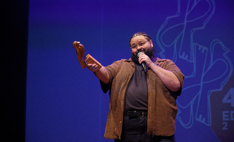 50 anos: entrega do Troféu Gralha Azul traz a diversidade do teatro paranaense